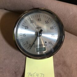 Magnum Speedometer 945477 w/digital odometer