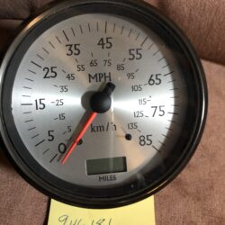 Speedometer 946181 w/digital odometer