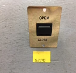 OPEN/CLOSE Switch with Gold Mounting Plate 16617212