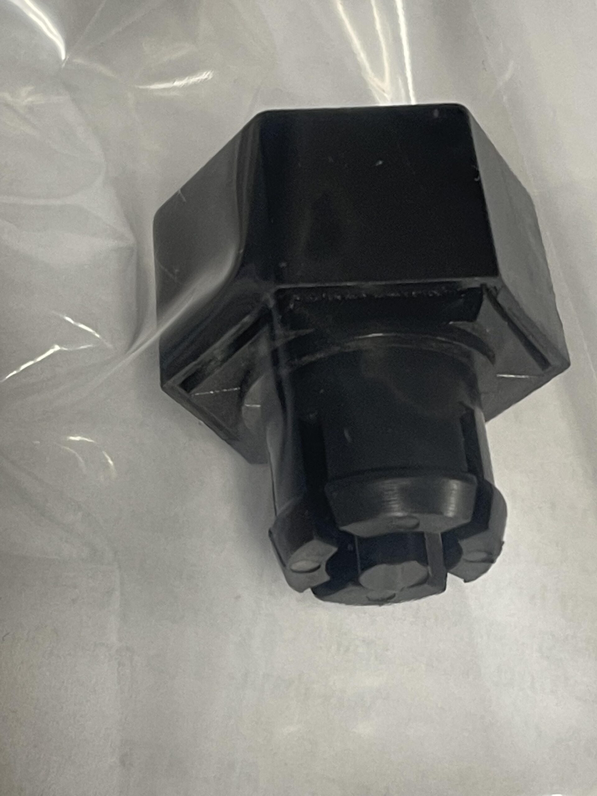 LCI Hydraulic Resivoir FILLER CAP 359187