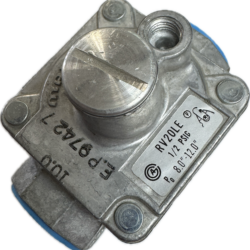 Maxitrol LP Regulator RV20LE 3/8" 65,000BTU