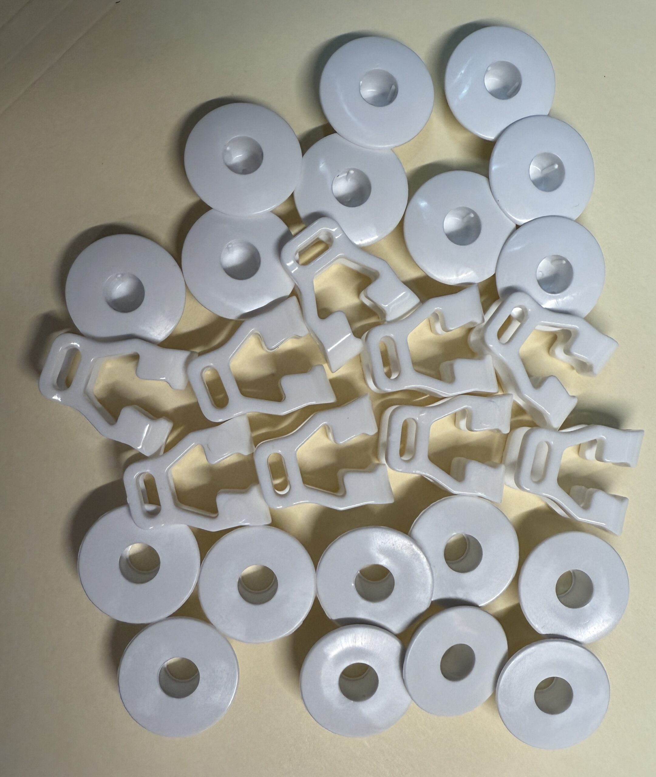 Dometic 3316450.9019 S,Wire Shelf Mounting Hardware